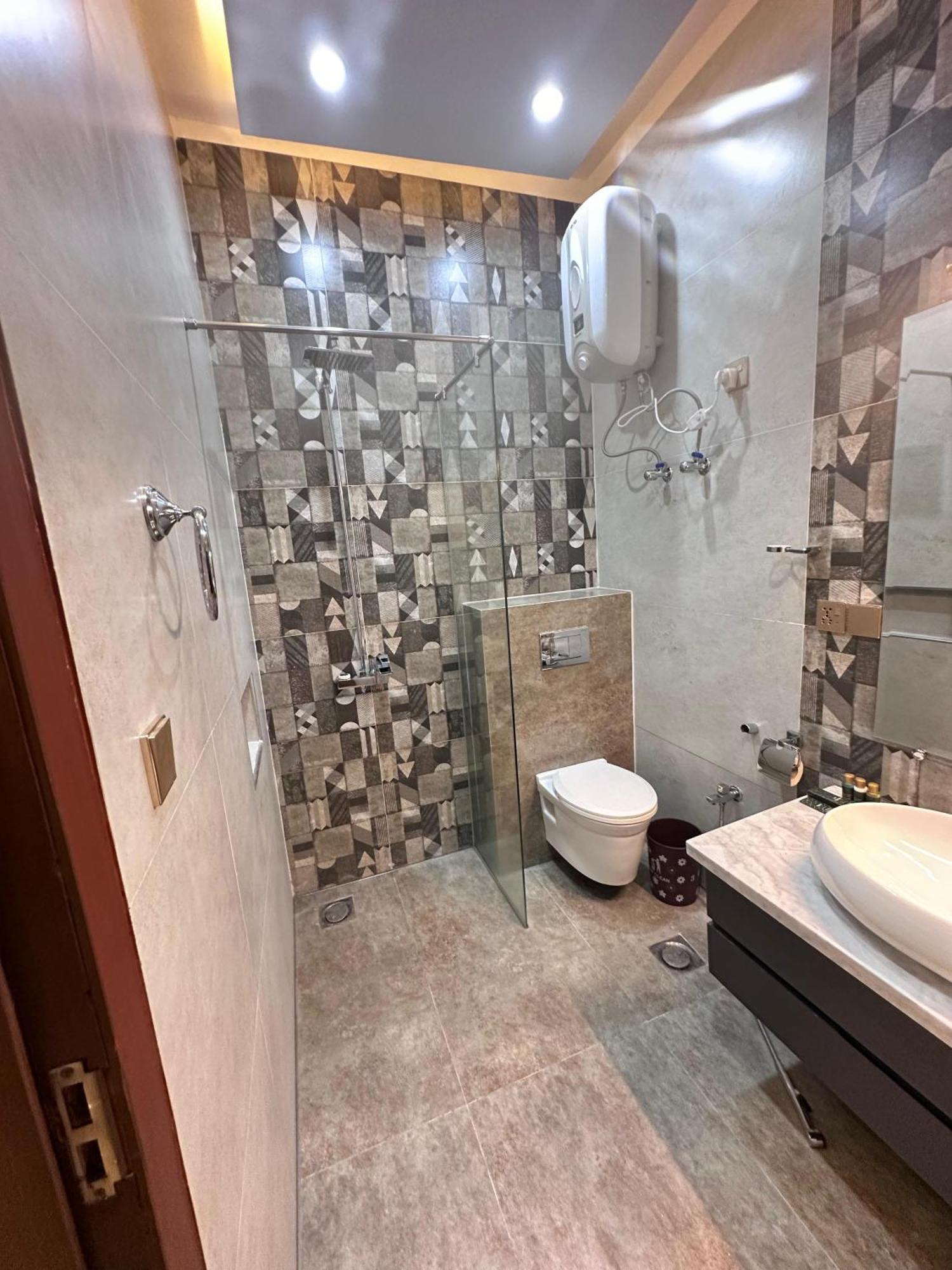 Pavilion Suites - Premium Aparthotel In Bahria Town Rawalpindi Luaran gambar