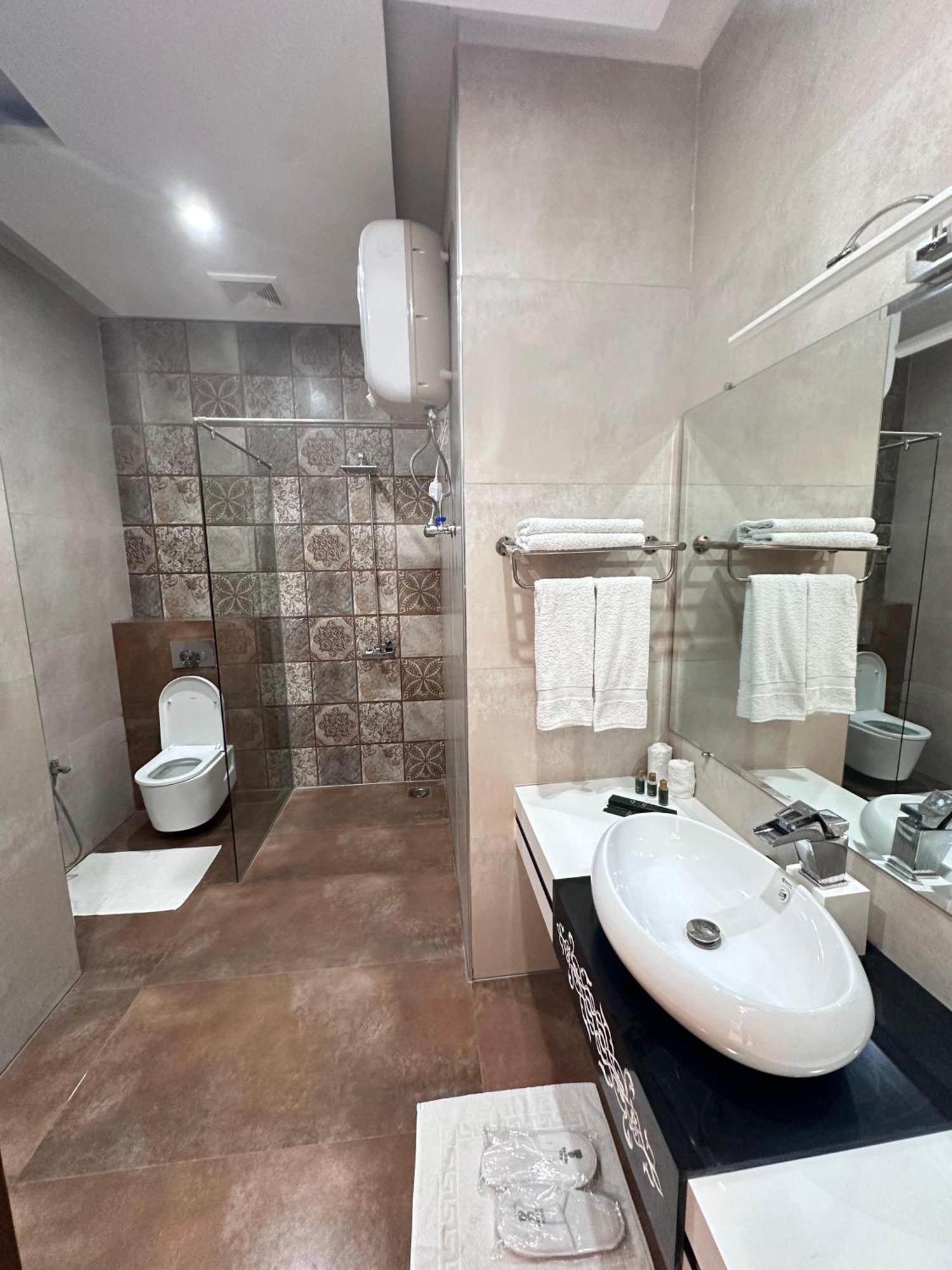 Pavilion Suites - Premium Aparthotel In Bahria Town Rawalpindi Luaran gambar