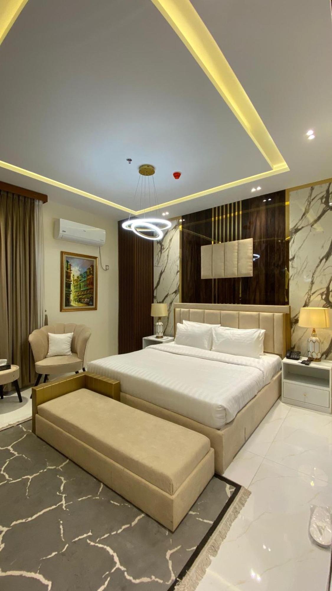 Pavilion Suites - Premium Aparthotel In Bahria Town Rawalpindi Luaran gambar